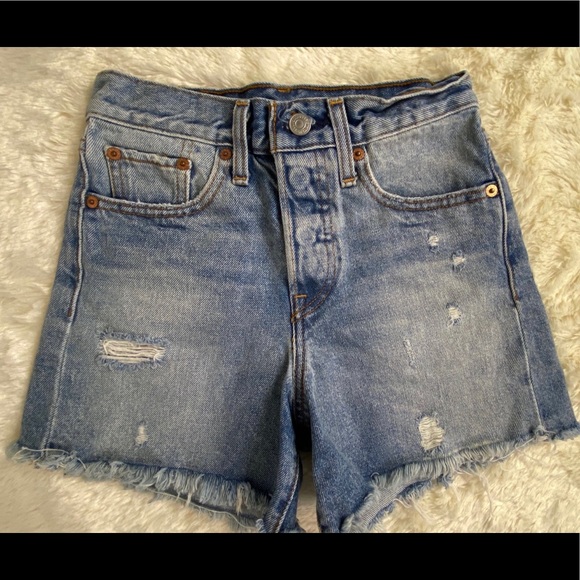 Vintage Levi’s Distressed Jean Shorts - Picture 1 of 6